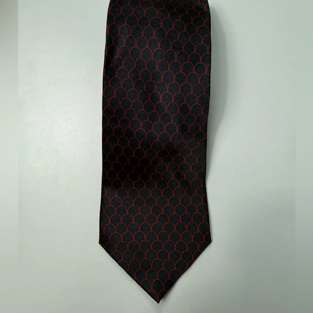 Etienne‎ Aigner Black and Red Patterned Tie